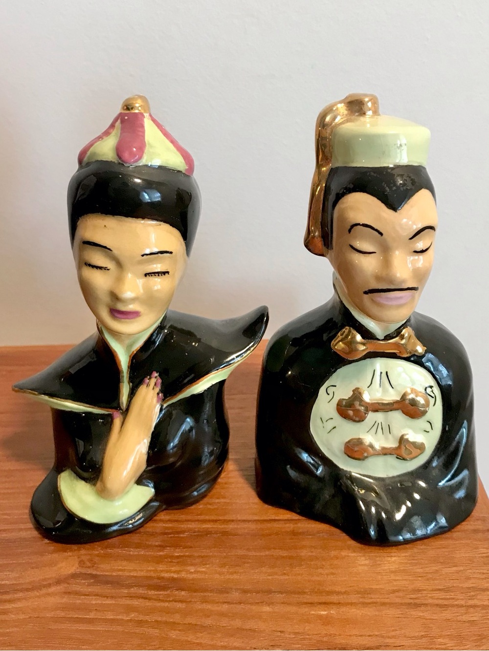 Vintage 1951 Asian Couple Bust Figurines Pair 6” Ceramic Mid Century Gold Decor